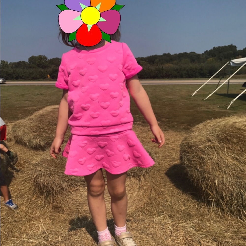 🌱H&M Girls  Pink Jersey Hearts Skirt/Top Set, 2-4 years
